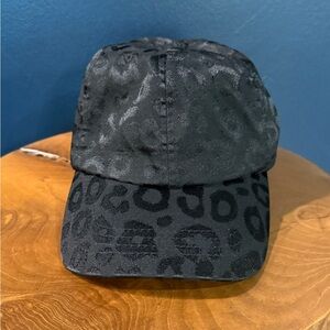 Val Leopard Active Ponyflo Cap Hat Black
